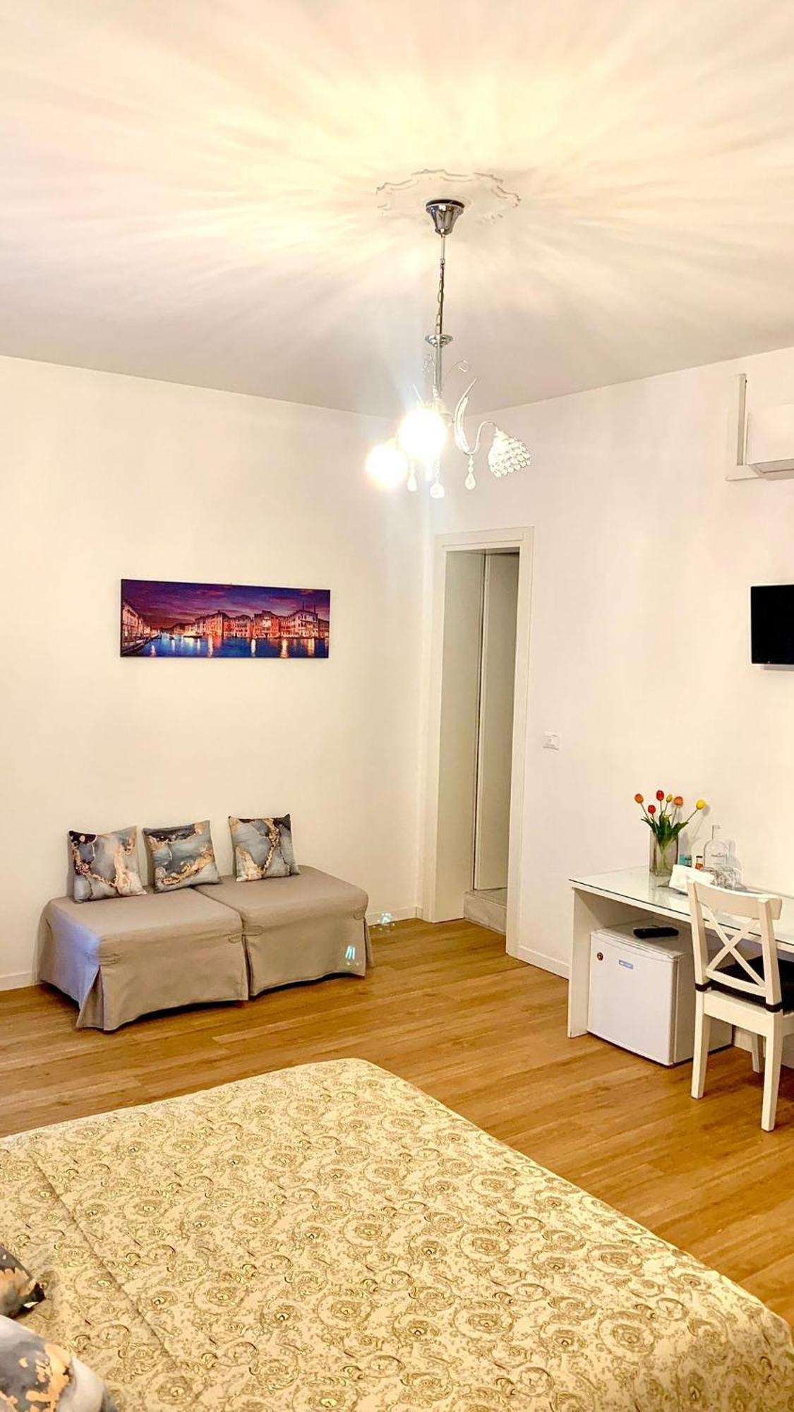 Camera Familiare con Bagno Privato